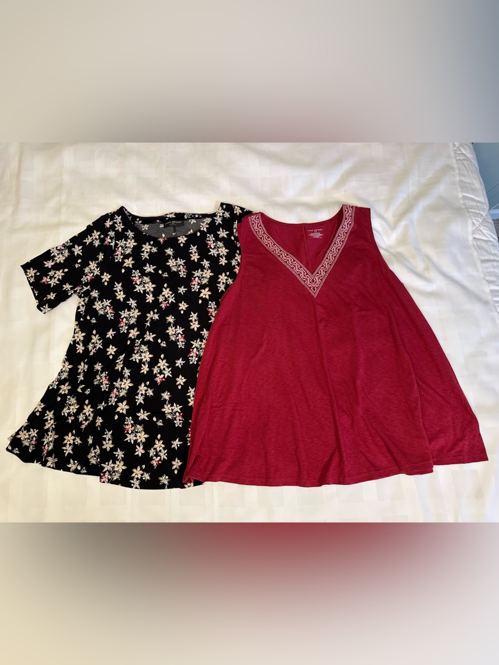 ❤️🖤NWOT 2 Pack Lane Bryant Flowery Swing Top and Dark Red Sleeveless Top, 18/20
